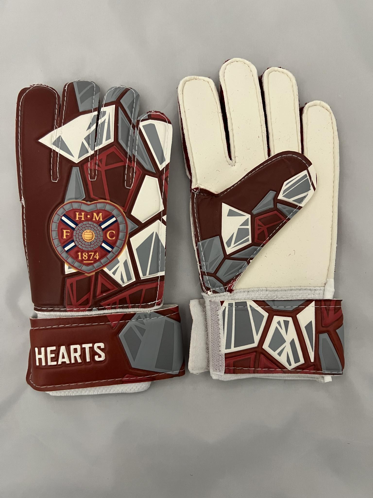  23/24 Abstract Pattern Keeper Gloves